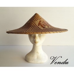 chapeau chinois asiatique...