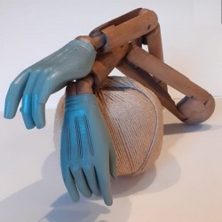 Paire de bras de mannequin...