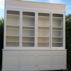 Très grand buffet deux...